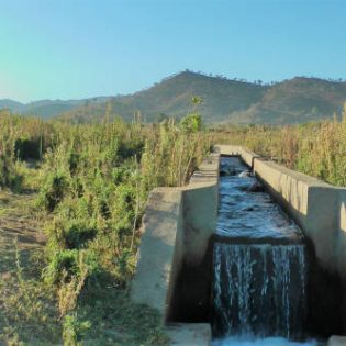 Canal and watercourse lining